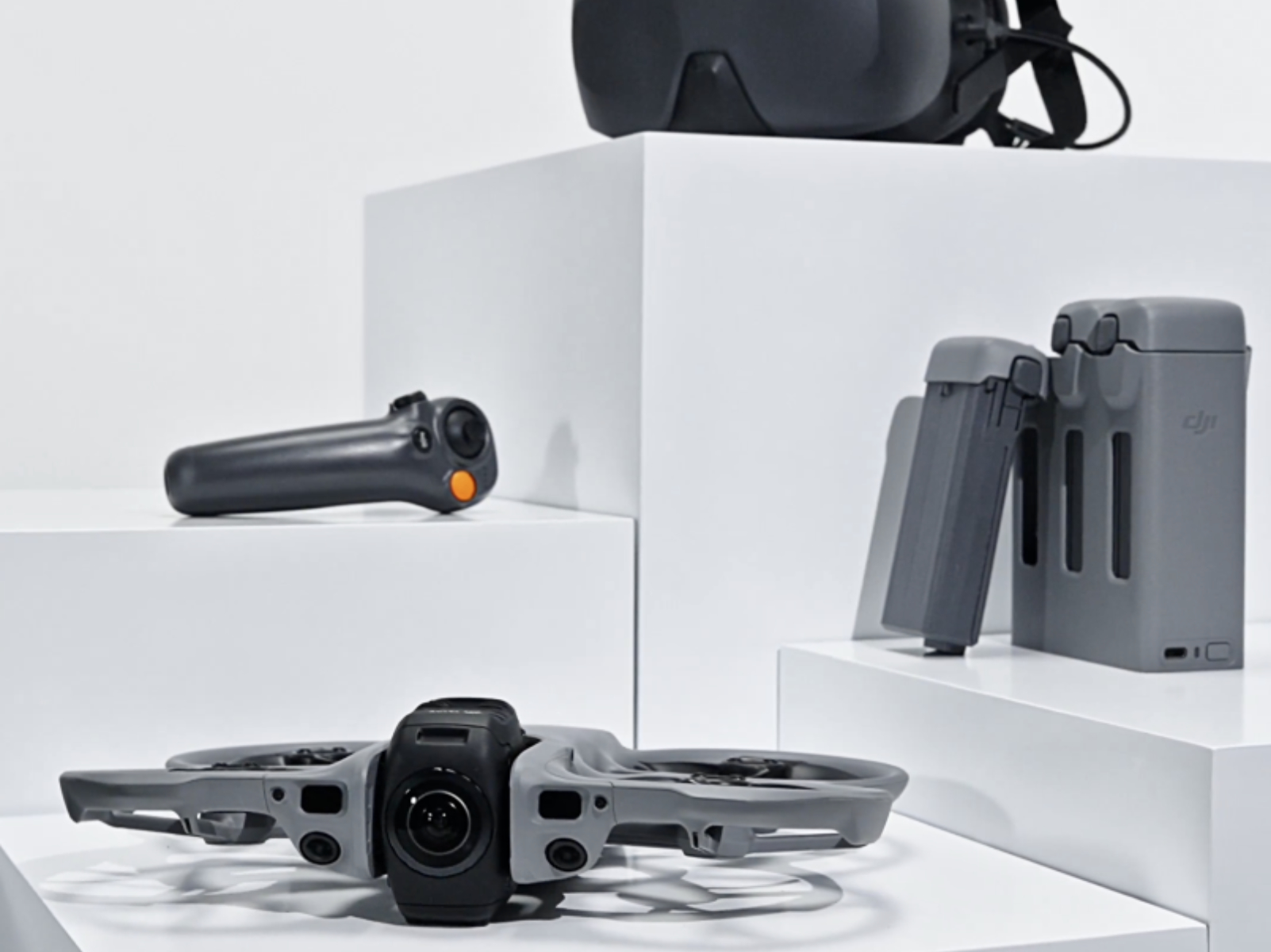 Qué incluye la caja del DJI Avata 360 Combo
